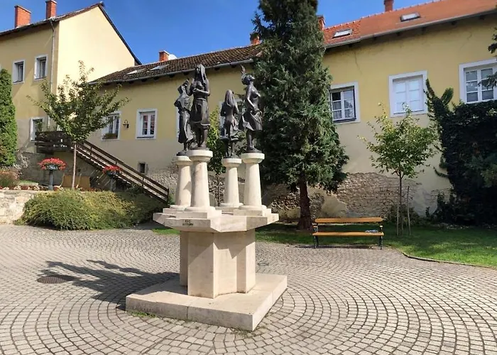 Negy Evszak Apartman- Apartment Tapolca